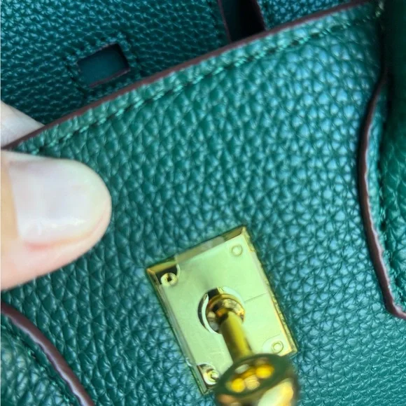 Chic Green Satchel Bag - Picture 4 of 10